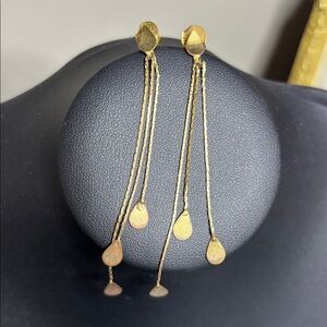 Vintage Trudy’s Elegant Gold Tone Drop Dangle Earrings